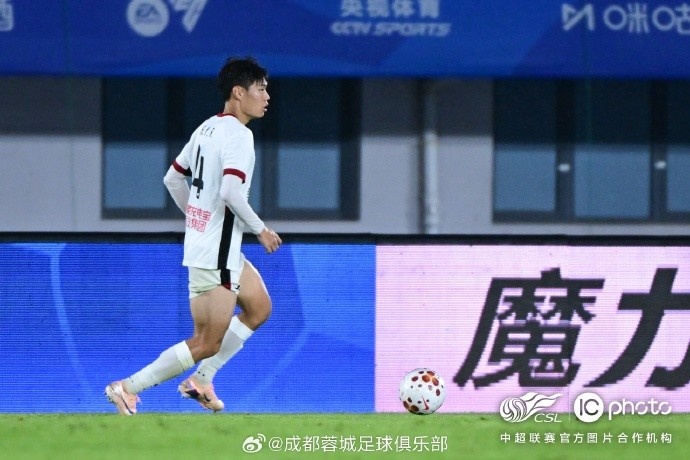 阿洛伊西：失误丢球但拼劲不改 贺一然胡荷韬不换边