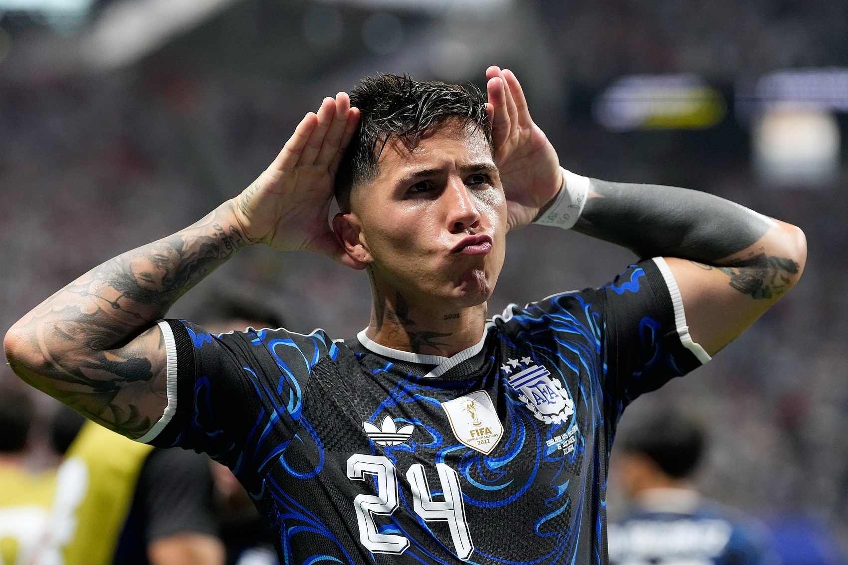 切尔西坚守恩佐1.2亿镑标价，阿隆索想留人但理解定价