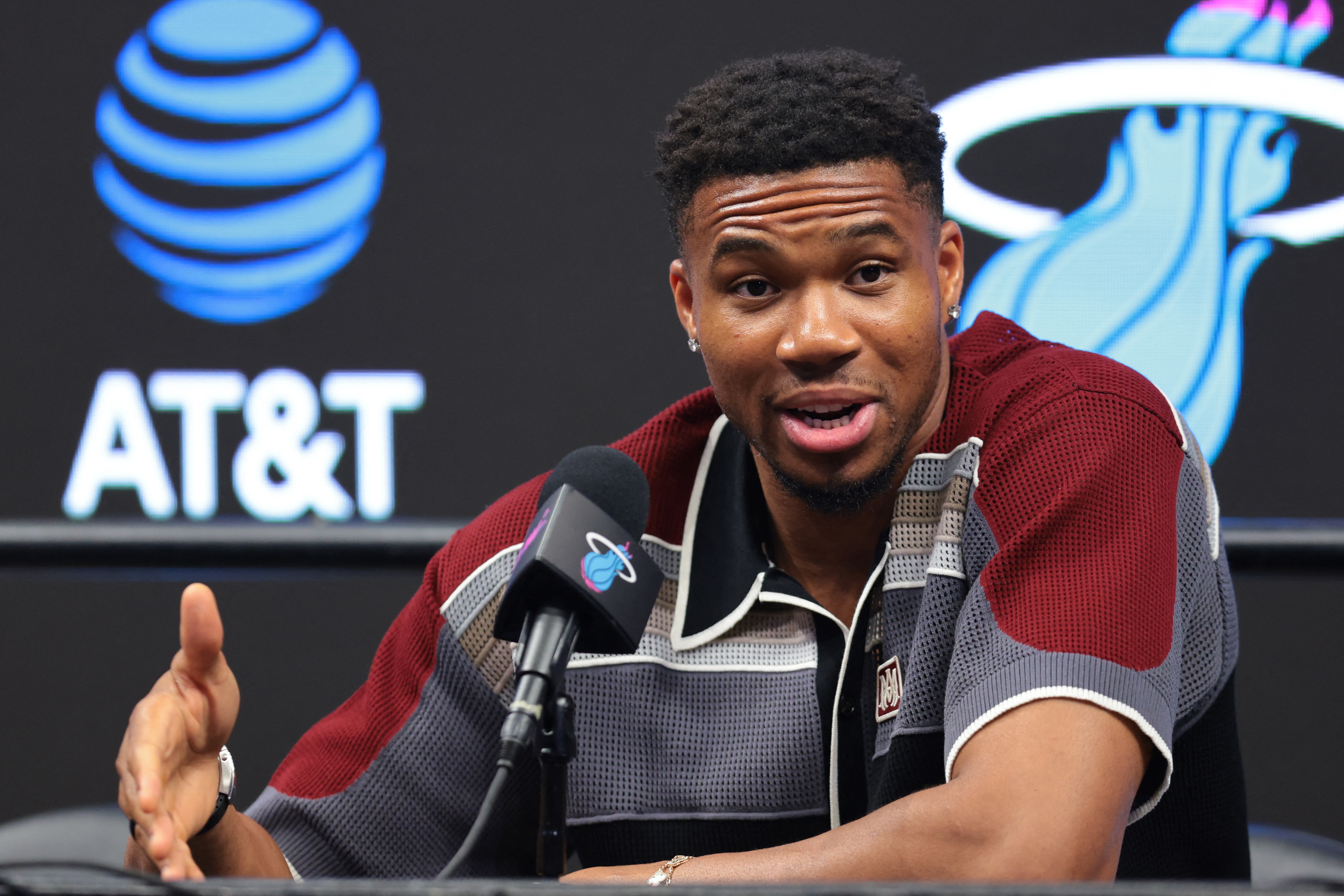 热火得到字母哥仍为休赛期赢家 名嘴直言绿军错过岔路口