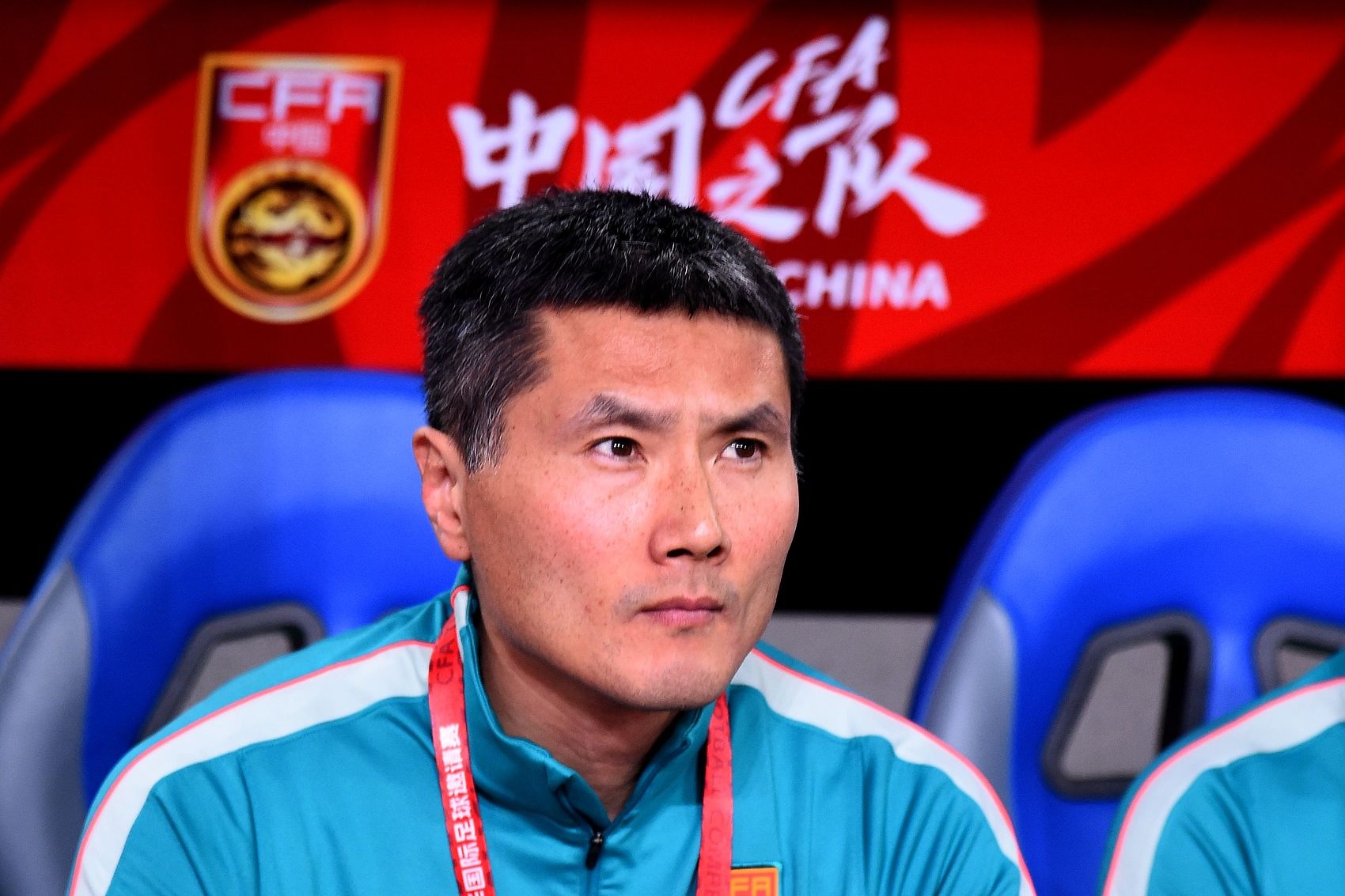 邵佳一杨智现场观战西海岸 李昊成考察重点