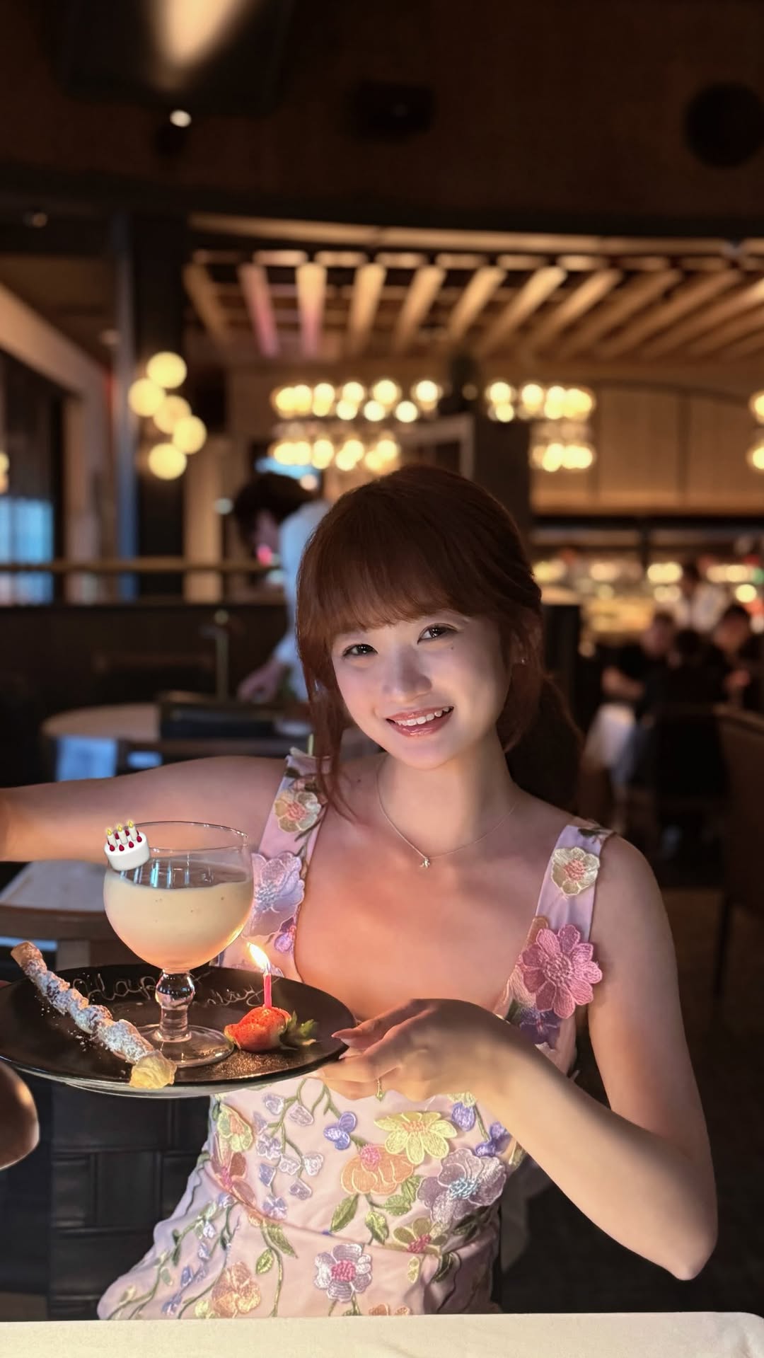 杨瀚森女友庆24岁生日 年龄差3岁