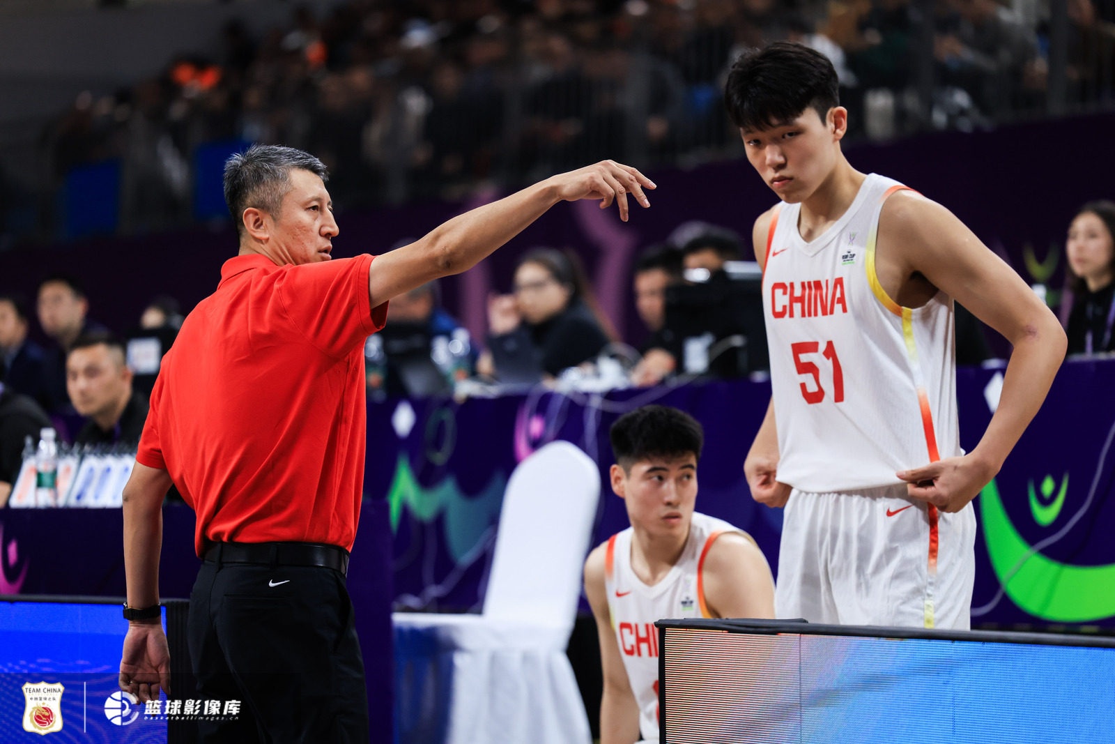 中国男篮77-84不敌新西兰 篮板29比45净负16个