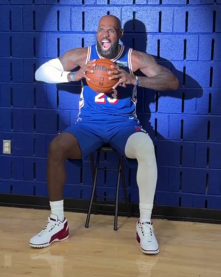 费城23号上线🚨NBA官推晒詹姆斯76人球衣造型：费城76人詹姆斯